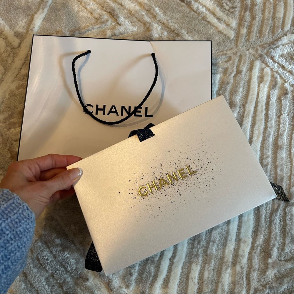 CHANEL Gift Packaging NIB - Picture 7 of 12